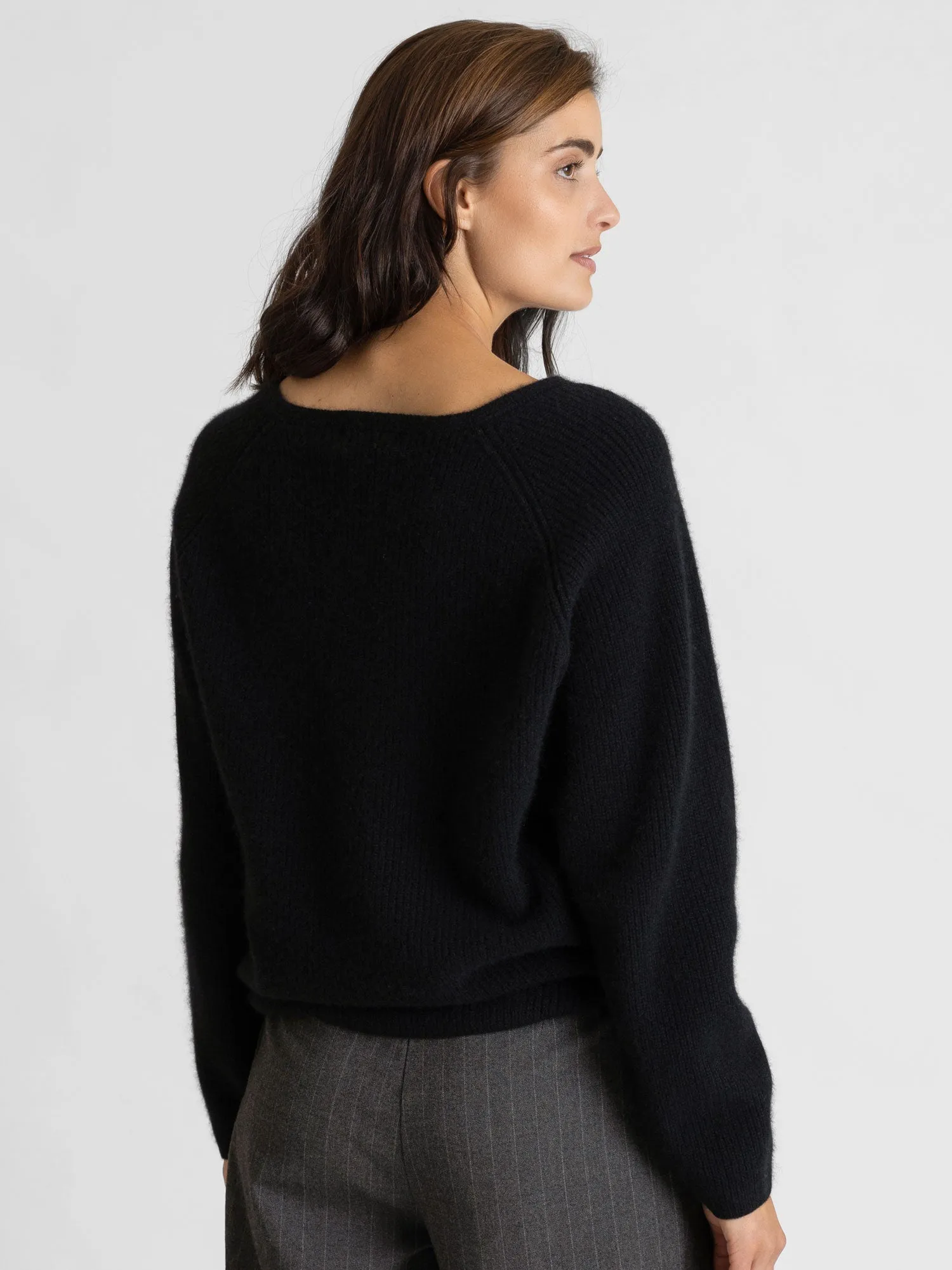 Cashmere sweater "Maya" - black